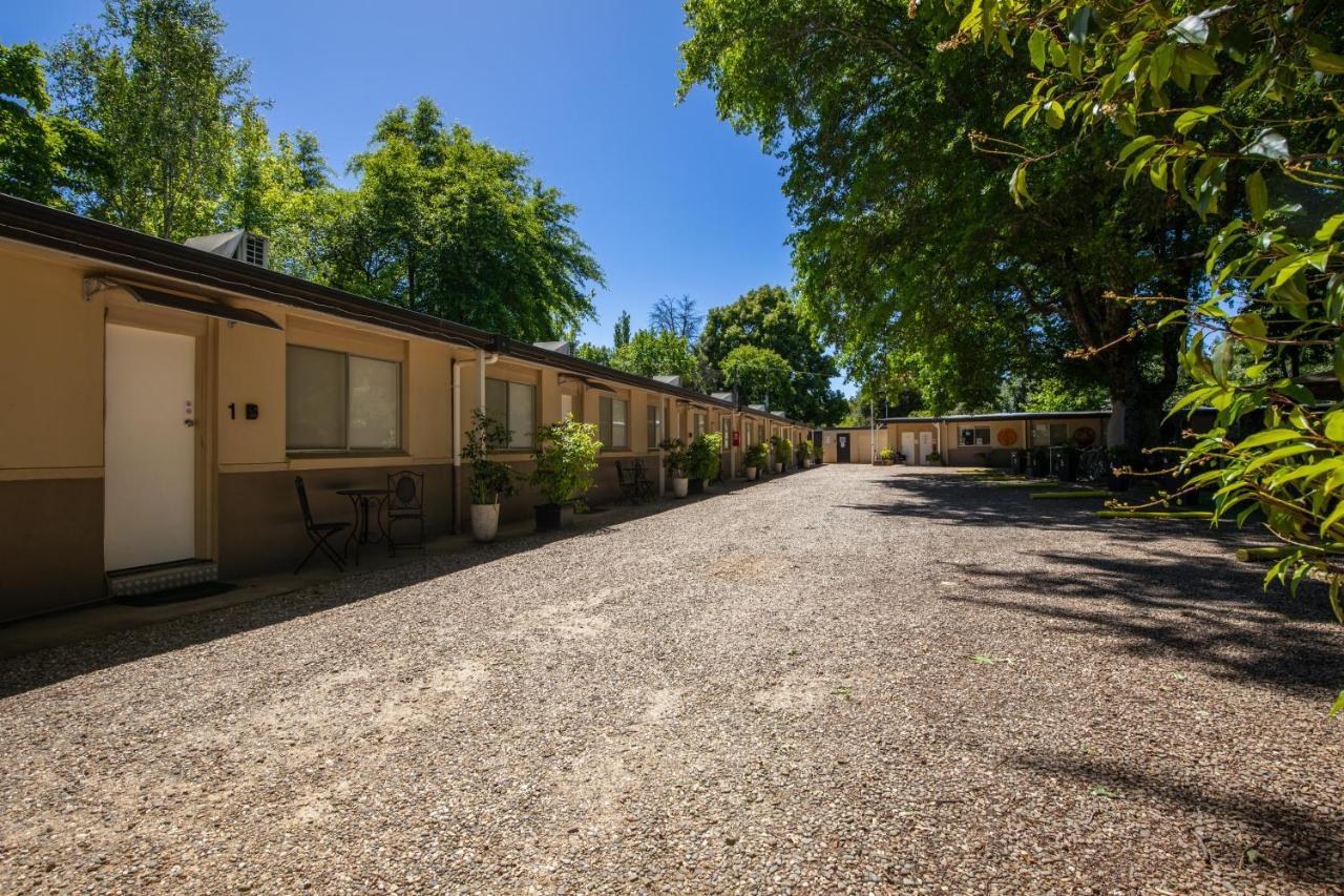 Adina Lodge Holiday Apartments Bright Bagian luar foto