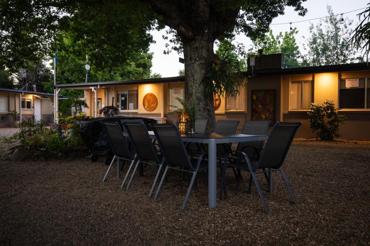 Adina Lodge Holiday Apartments Bright Bagian luar foto