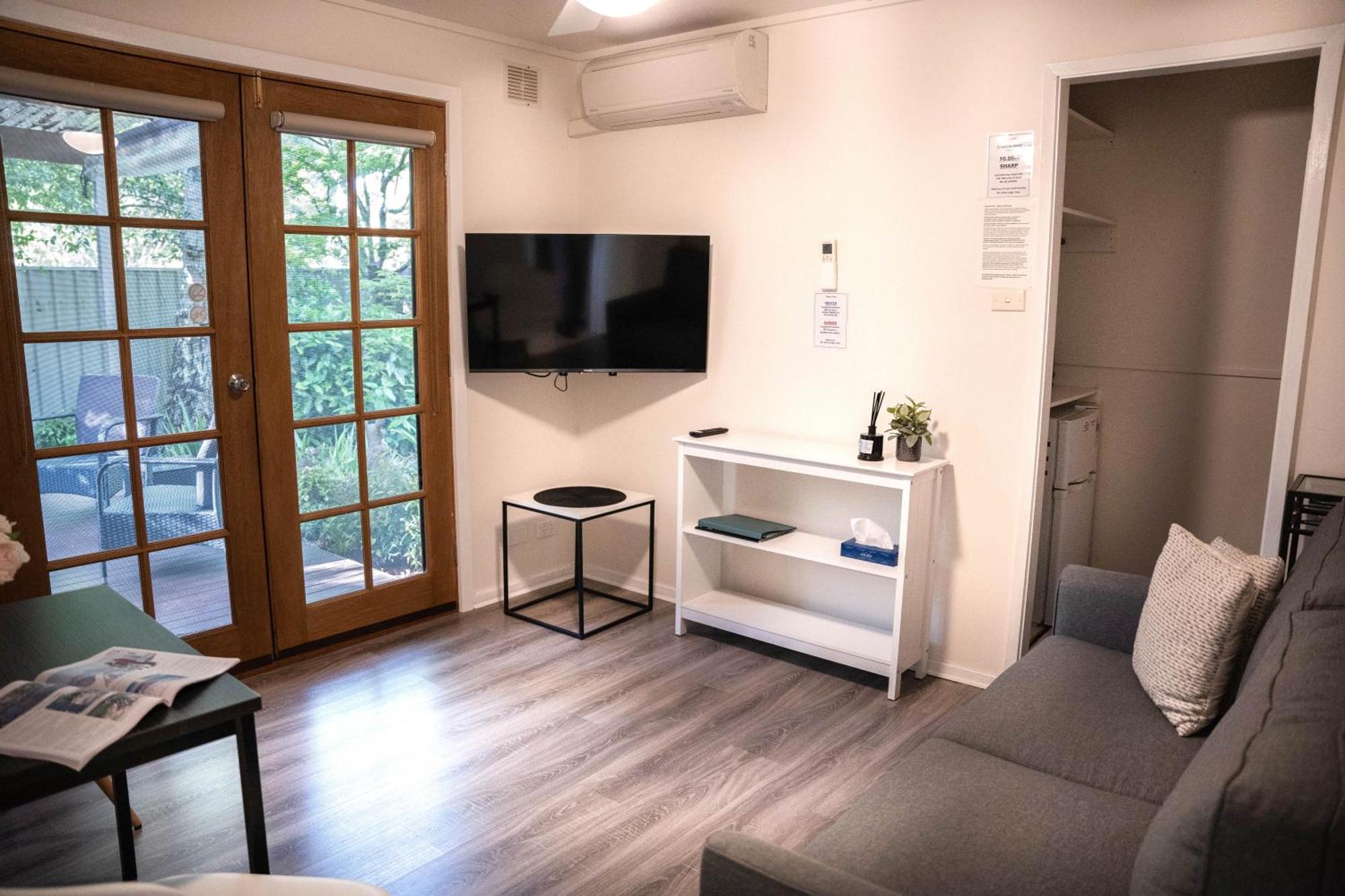 Adina Lodge Holiday Apartments Bright Bagian luar foto