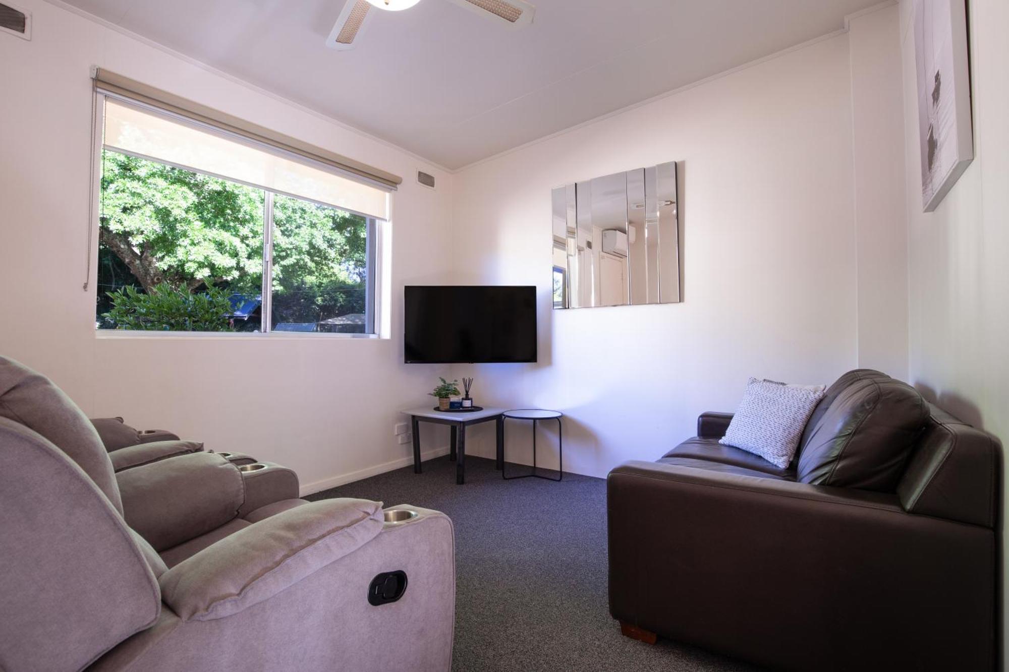 Adina Lodge Holiday Apartments Bright Bagian luar foto